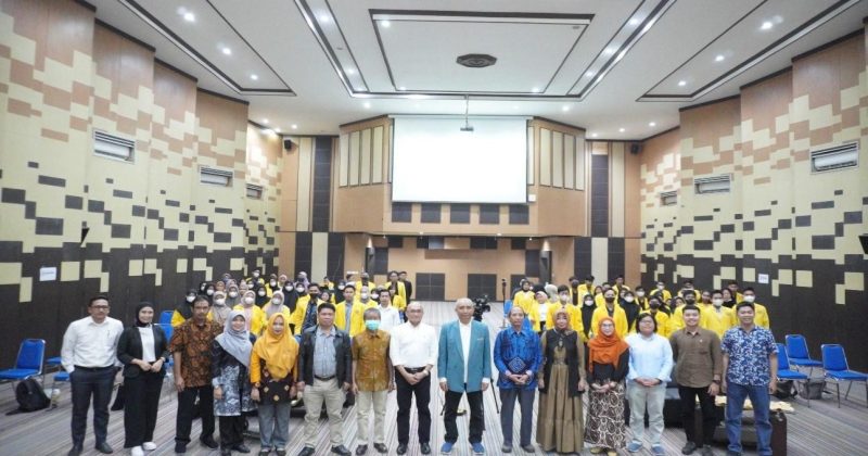 Workshop “Training On How To Write International Reputable Articles, Social Studies Education”